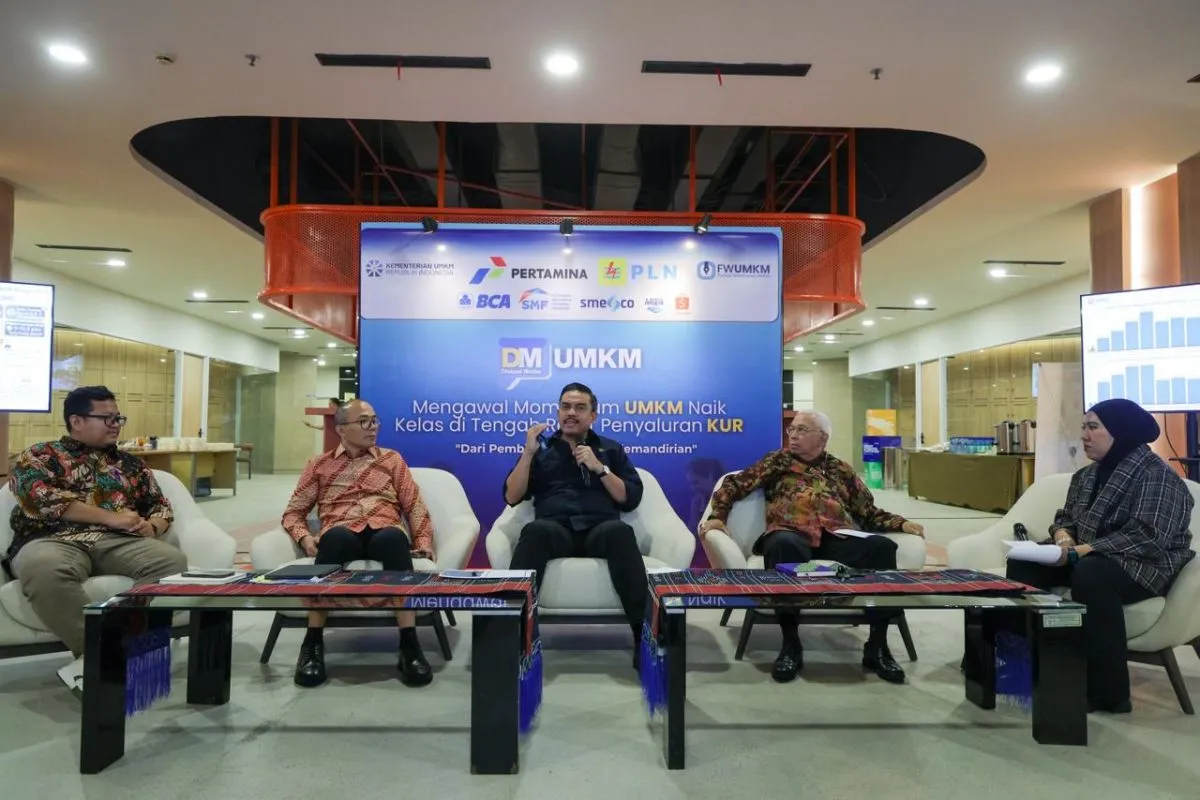 Negara Rugi Triliunan, Menteri UMKM Maman Abdurrahman Ungkap Ratusan Juta Dolar Impor Ilegal Tak Tercatat Negara Rugi Triliunan, Menteri UMKM Maman Abdurrahman Ungkap Ratusan Juta Dolar Impor Ilegal Tak Tercatat