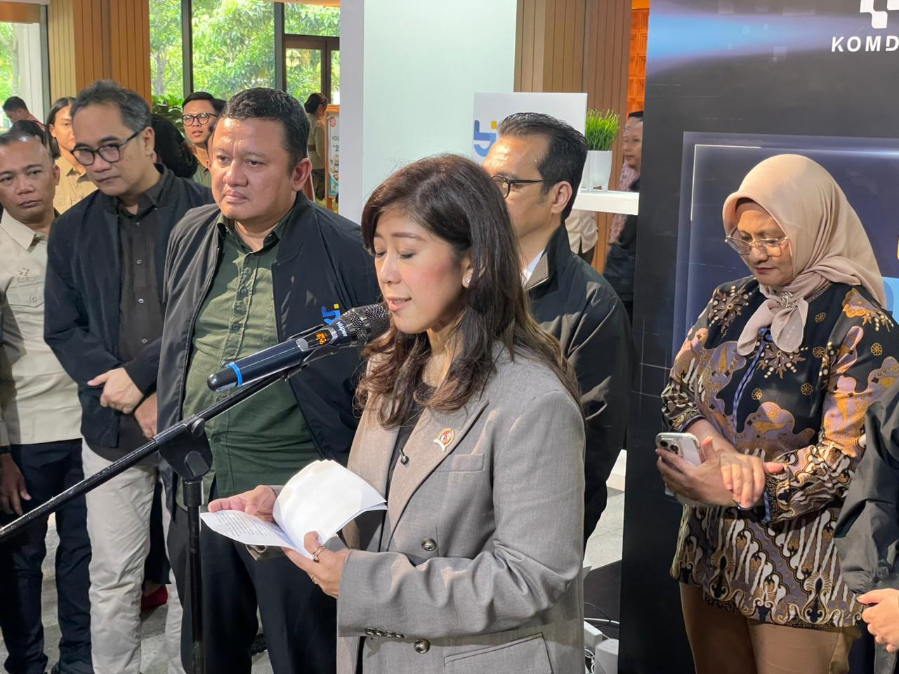 Jangan Khawatir Data Bocor! Meutya Hafid Jamin Biometrik SIM Card Aman di Dukcapil Jangan Khawatir Data Bocor! Meutya Hafid Jamin Biometrik SIM Card Aman di Dukcapil