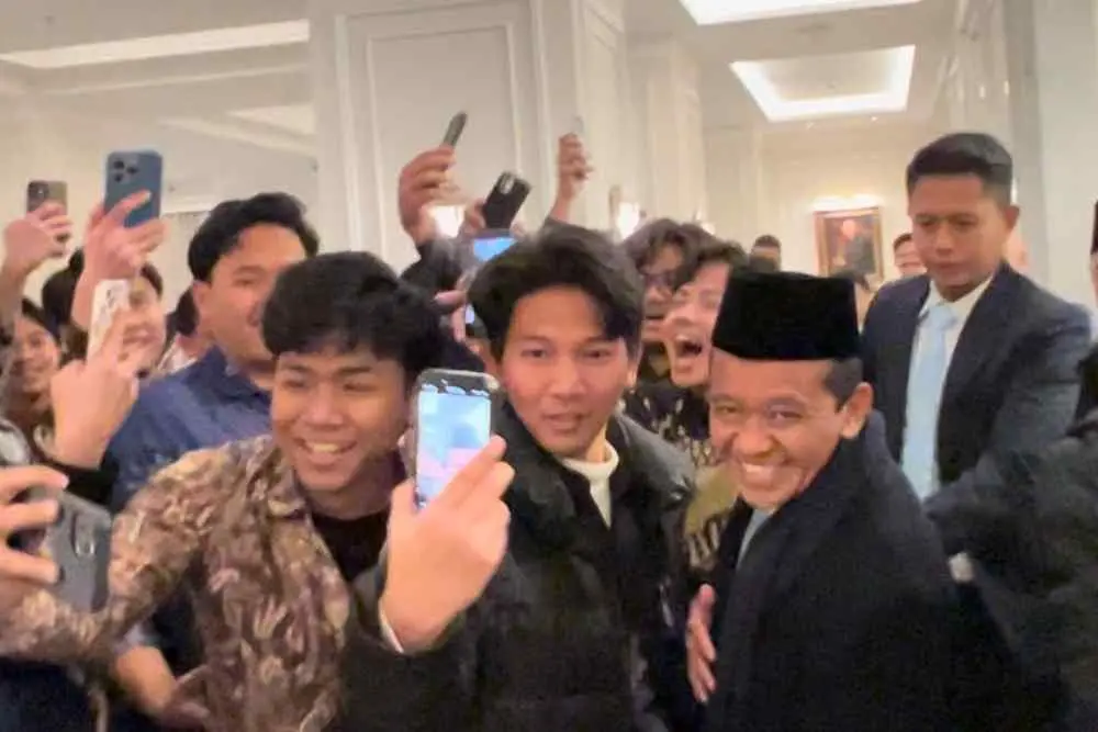 “Kharismatik dan Inspiratif”, Mahasiswa di Yordania Antusias Bertemu Menteri ESDM Bahlil Lahadalia “Kharismatik dan Inspiratif”, Mahasiswa di Yordania Antusias Bertemu Menteri ESDM Bahlil Lahadalia