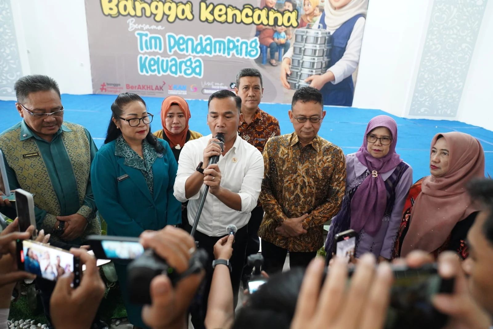 Kunjungi Pontianak, Mendukbangga Wihaji Tegaskan TPK Kini Bertugas Distribusikan Makanan Pendamping Gizi