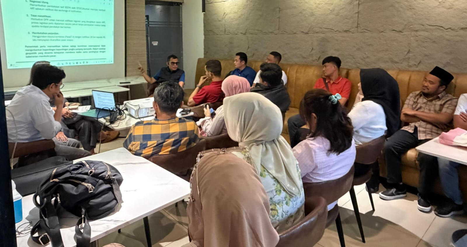 FOSTA FPG DPR RI Gelar Diskusi Bahas Risiko Ketegangan AS-Israel Vs Iran dan Implikasinya Ekonomi Nasional