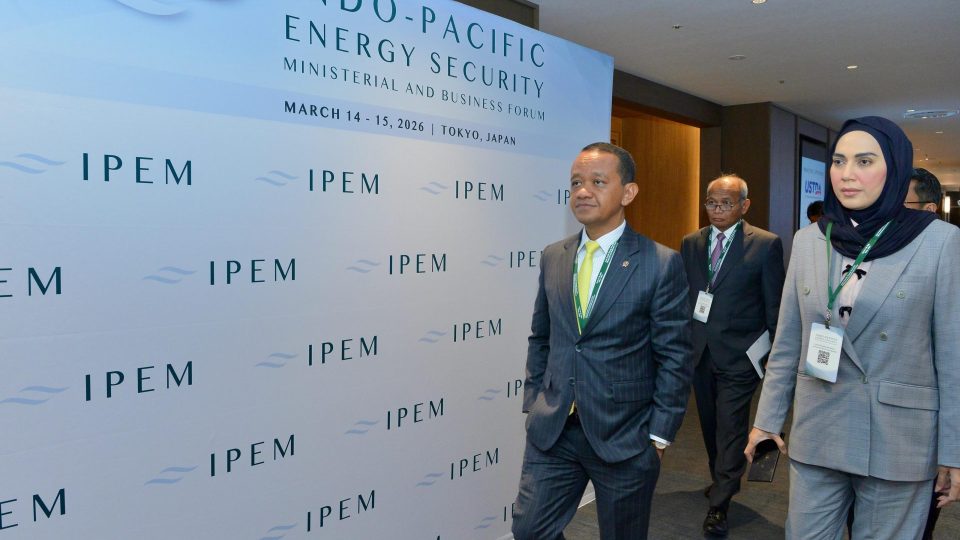 Perkuat Ketahanan Energi, Menteri ESDM Bahlil Lahadalia Ajak Brunei Investasi Listrik di Wilayah Terpencil RI Perkuat Ketahanan Energi, Menteri ESDM Bahlil Lahadalia Ajak Brunei Investasi Listrik di Wilayah Terpencil RI
