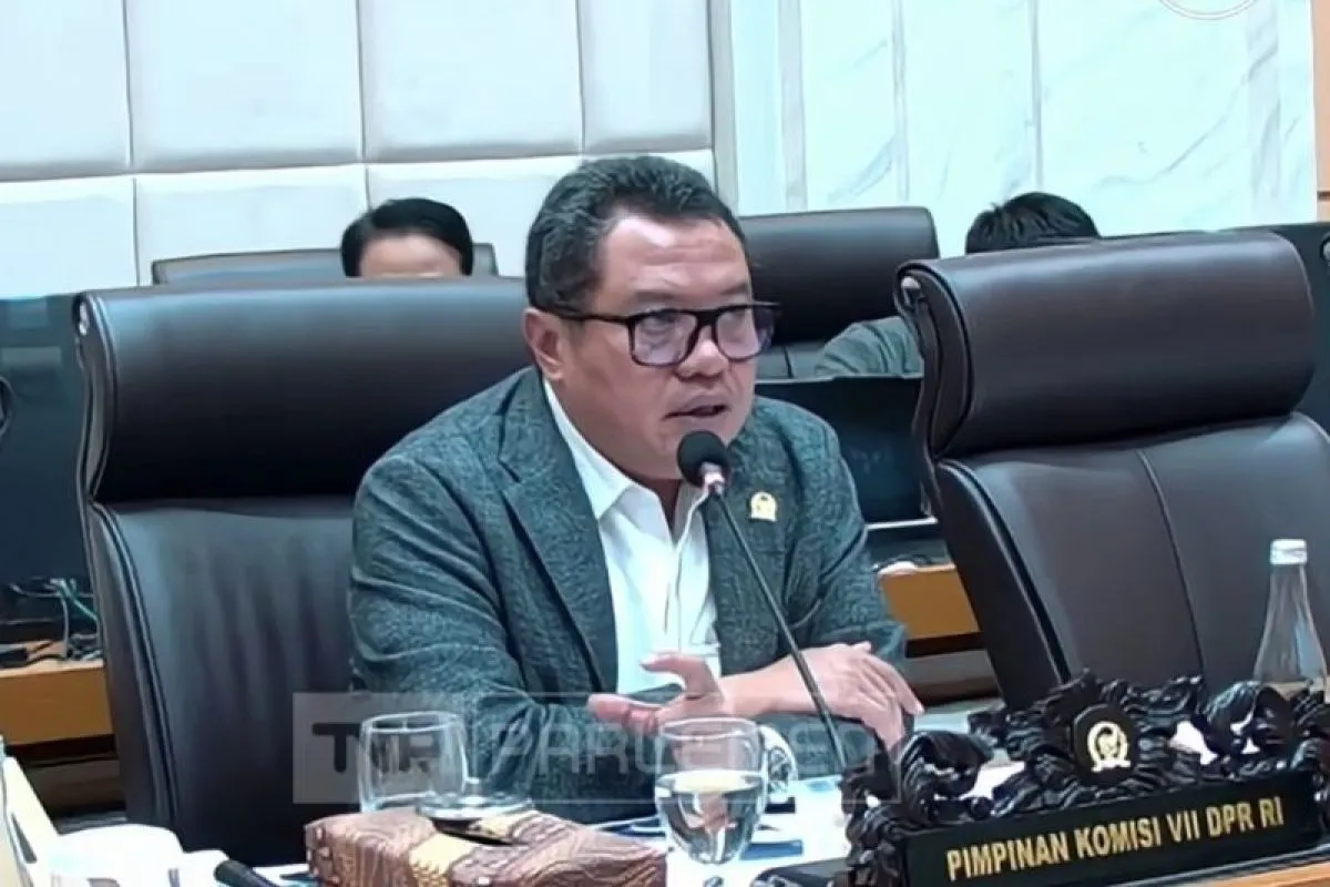 Wakil Ketua Komisi VII DPR RI, Lamhot Sinaga Puji Kesiapan Pemerintah: Stok BBM Lebaran 2026 Aman Terkendali. Wakil Ketua Komisi VII DPR RI, Lamhot Sinaga Puji Kesiapan Pemerintah: Stok BBM Lebaran 2026 Aman Terkendali.
