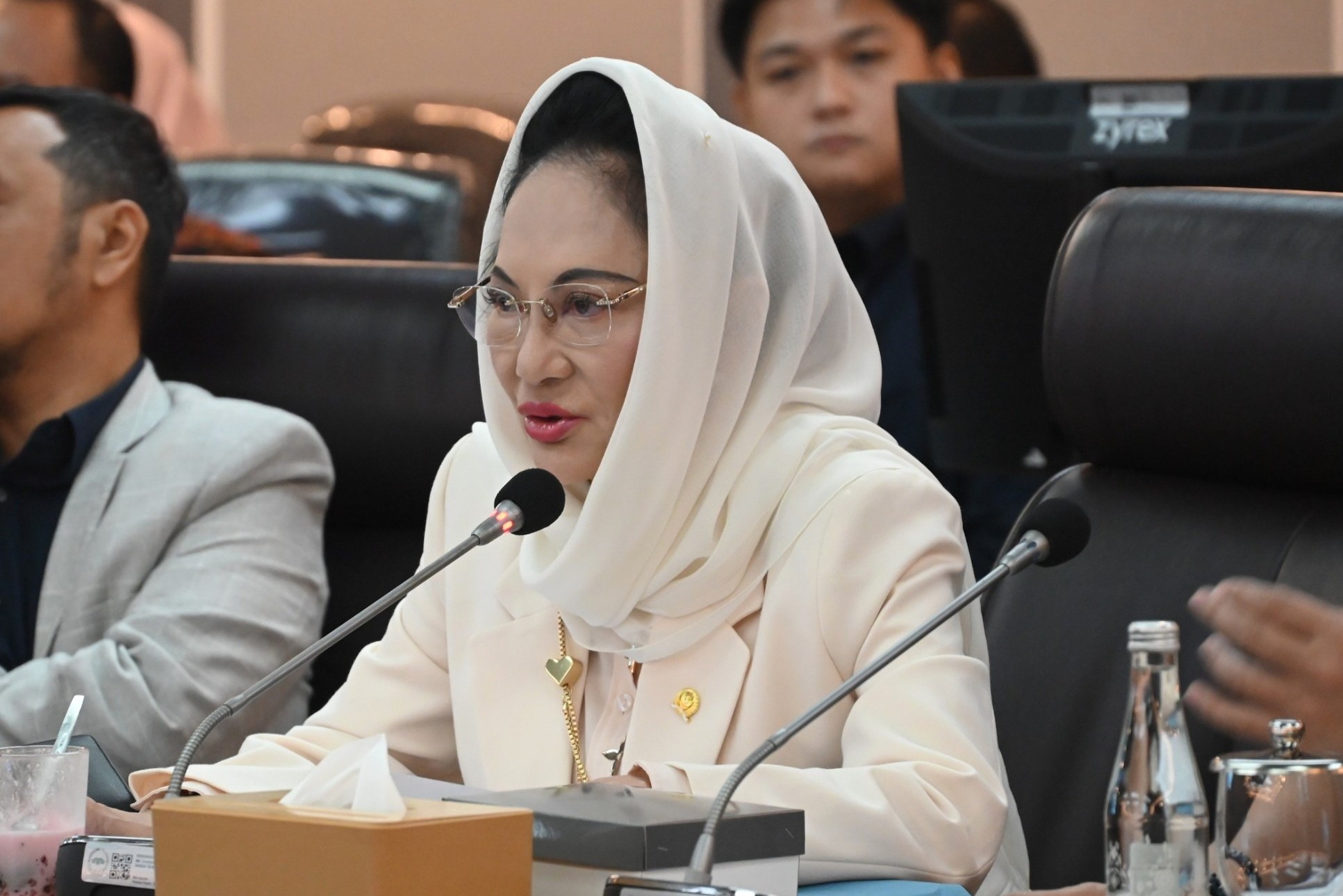 Wakil Ketua Komisi XIII DPR RI Dewi Asmara, Pimpin Pembahasan RUU PSDK: Paradigma Baru Pelindungan Saksi dan Korban. Wakil Ketua Komisi XIII DPR RI Dewi Asmara, Pimpin Pembahasan RUU PSDK: Paradigma Baru Pelindungan Saksi dan Korban.