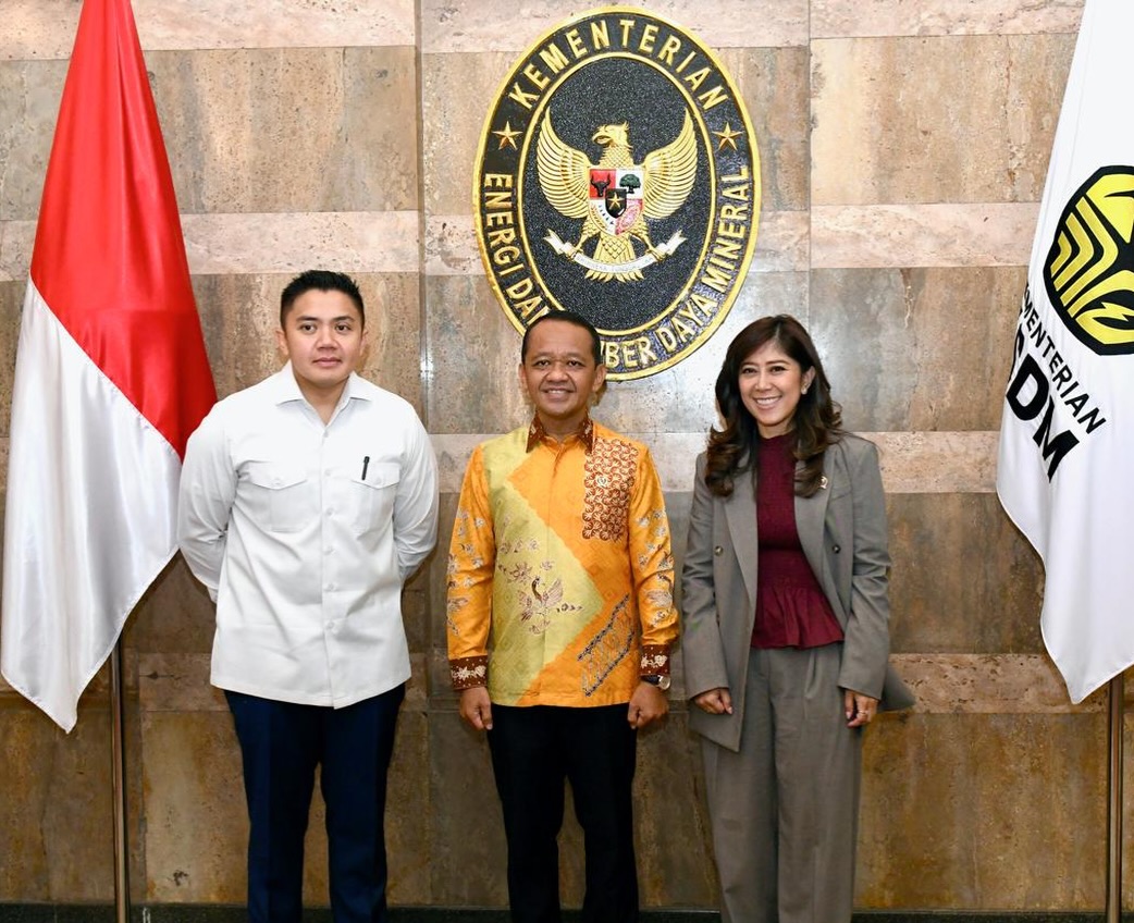 Perkuat Sinkronisasi Kebijakan, Menteri ESDM Bahlil Lahadalia Kumpulkan Seskab Teddy dan Menkomdigi Meutya Hafid