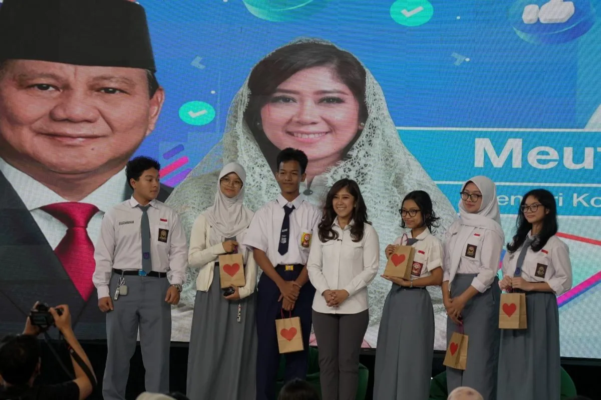 Tantangan AI Makin Berat, Menkomdigi Meutya Hafid Jelaskan Urgensi PP Tunas bagi Pelajar SMP-SMA