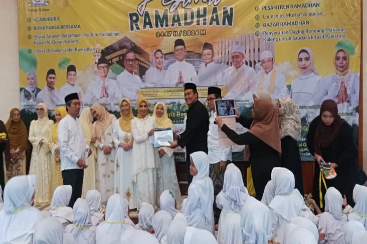 Sri Suparni Bahlil Buka Festival Ramadan di DPP Partai Golkar Sri Suparni Bahlil Buka Festival Ramadan di DPP Partai Golkar