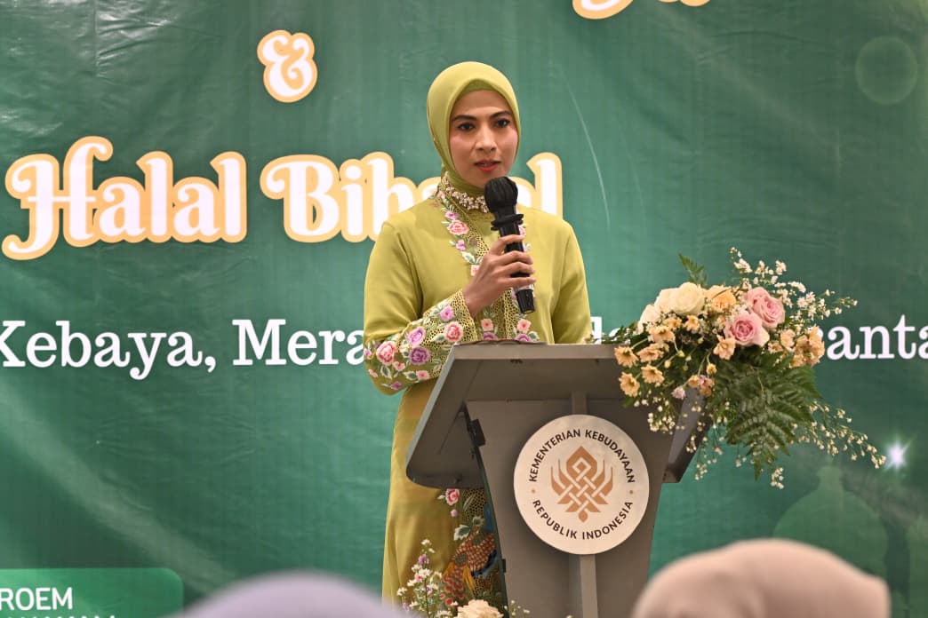 Sri Suparni Ajak Kader Pengajian Al-Hidayah Jaga Nilai-nilai Religius Jadi Garda Terdepan Pelestarian Budaya Lokal