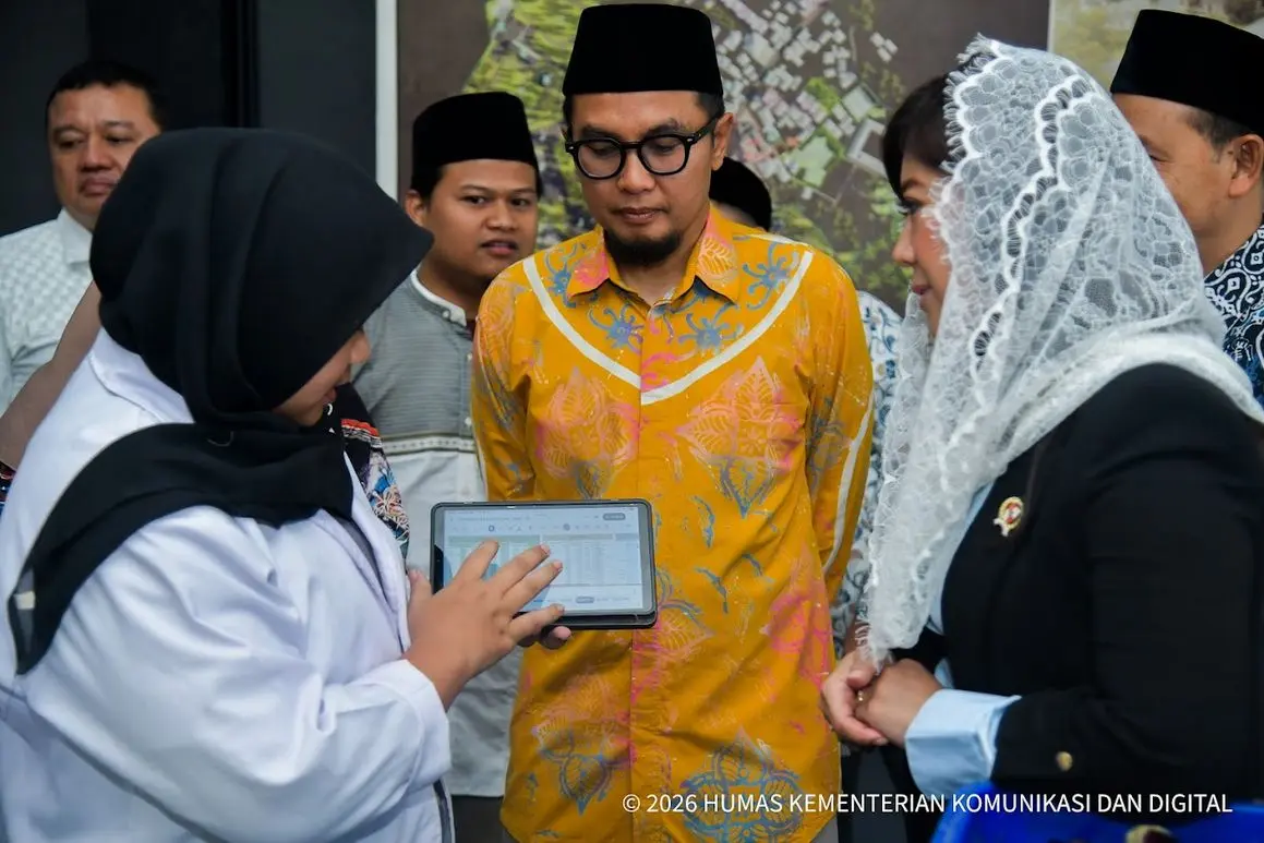 Menkomdigi Meutya Viada Hafid Dorong Kolaborasi Koperasi dan Program MBG
