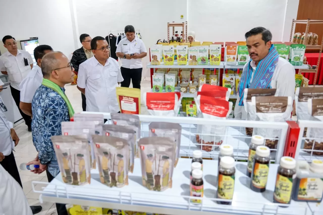 Menteri UMKM Maman Abdurrahman Tegaskan Regulasi Biaya E-Commerce Segera Diterbitkan