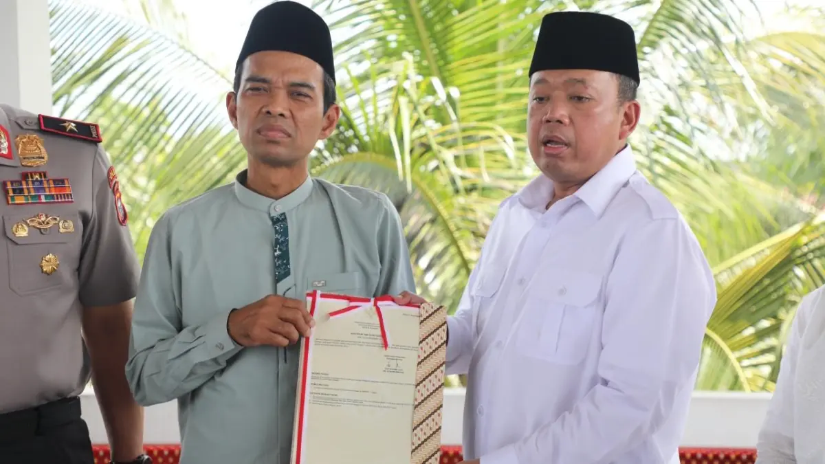 Menteri ATR/BPN Nusron Wahid Apresiasi Ustaz Abdul Somad Gunakan Sertipikat Tanah Elektronik
