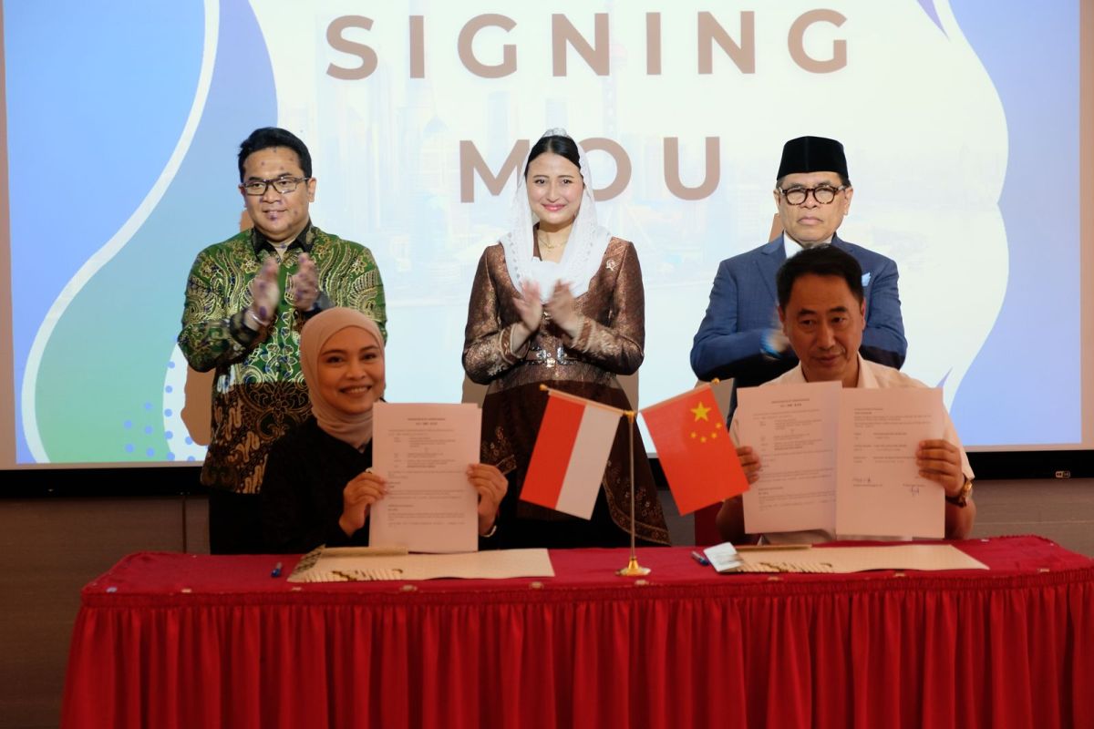 Pimpin Misi Dagang ke China, Wamendag Dyah Roro Esti Amankan MoU Ekspor Senilai USD 88 Juta Pimpin Misi Dagang ke China, Wamendag Dyah Roro Esti Amankan MoU Ekspor Senilai USD 88 Juta