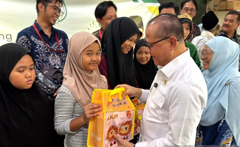 Bikin Terharu! Kunjungi Malaysia, Menteri Mukhtarudin Bangga Anak PMI Tetap Hafal Pancasila