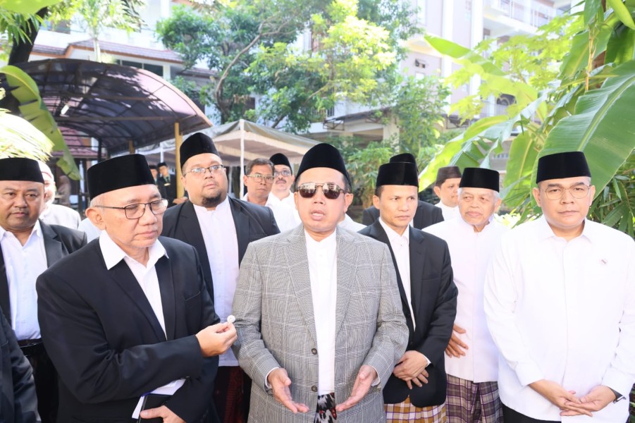 Sinergi Umara dan Ulama, Nusron Wahid Serahkan Kurban Gotong Royong Kementerian ATR/BPN ke Darunnajah
