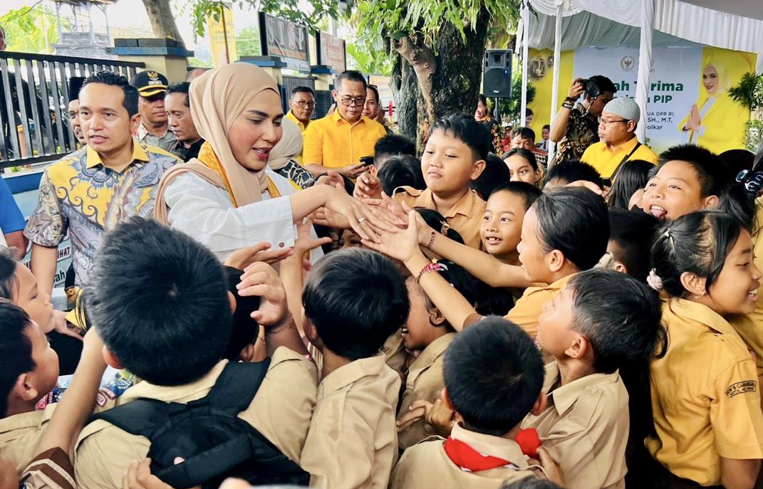 Wakil Ketua DPR RI Sari Yuliati Perjuangkan 10 Ribu Beasiswa PIP untuk Pelajar di NTB