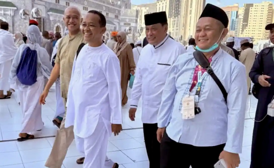 Naik Haji Sebagai Jemaah Reguler, Sekjen Golkar M. SNaik Haji Sebagai Jemaah Reguler, Sekjen Golkar M. Sarmuji Puji Lonjakan Kualitas Pelayanan Haji 2026armuji Puji Lonjakan Kualitas Pelayanan Haji 2026