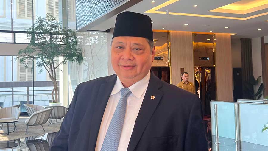 Menko Airlangga Hartarto Resmi Perpanjang Kebijakan WFH ASN, BUMN, dan Swasta Selama Dua Bulan Menko Airlangga Hartarto Resmi Perpanjang Kebijakan WFH ASN, BUMN, dan Swasta Selama Dua Bulan