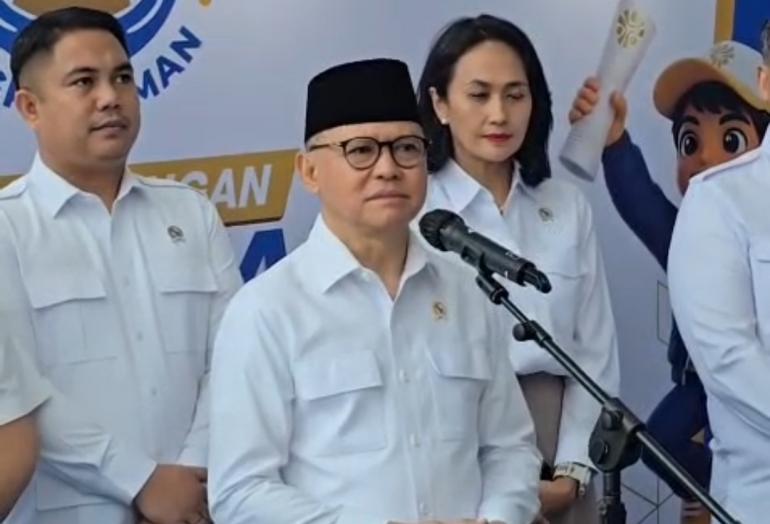 Lulusan Kesehatan Wajib Tahu! Menteri P2MI Mukhtarudin Sebut Gaji Perawat di Luar Negeri Bisa Tembus Rp60 Juta hingga Rp150 Juta Lulusan Kesehatan Wajib Tahu! Menteri P2MI Mukhtarudin Sebut Gaji Perawat di Luar Negeri Bisa Tembus Rp60 Juta hingga Rp150 Juta