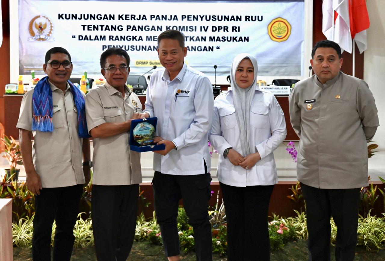 RUU Pangan Harus Jadi Payung Hukum Strategis, Wakil Ketua Komisi IV DPR RI Panggah Susanto: Inovasi Riset Benih Adalah RUU Pangan Harus Jadi Payung Hukum Strategis, Wakil Ketua Komisi IV DPR RI Panggah Susanto: Inovasi Riset Benih Adalah