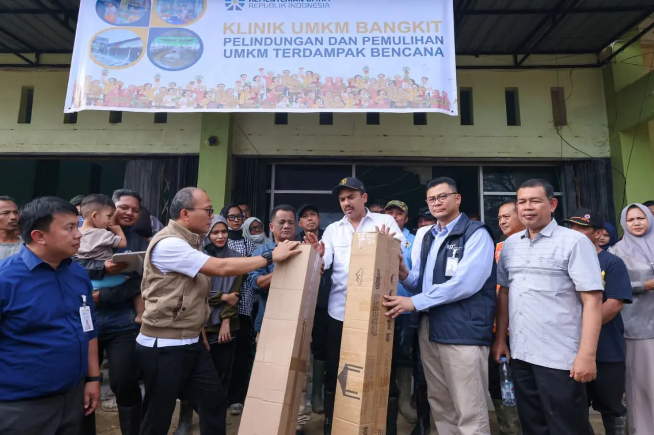UMKM Terdampak Bencana Sumatera Dapat Napas Baru! Maman Abdurrahman Guyur Stimulus Triliunan Rupiah UMKM Terdampak Bencana Sumatera Dapat Napas Baru! Maman Abdurrahman Guyur Stimulus Triliunan Rupiah
