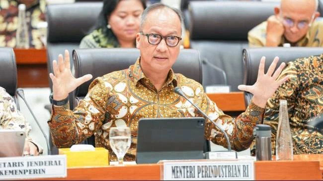 Realisasi Baru 16 Persen, Agus Gumiwang Gandeng DPR Kebut Penyaluran Kredit Padat Karya Rp549 Miliar!