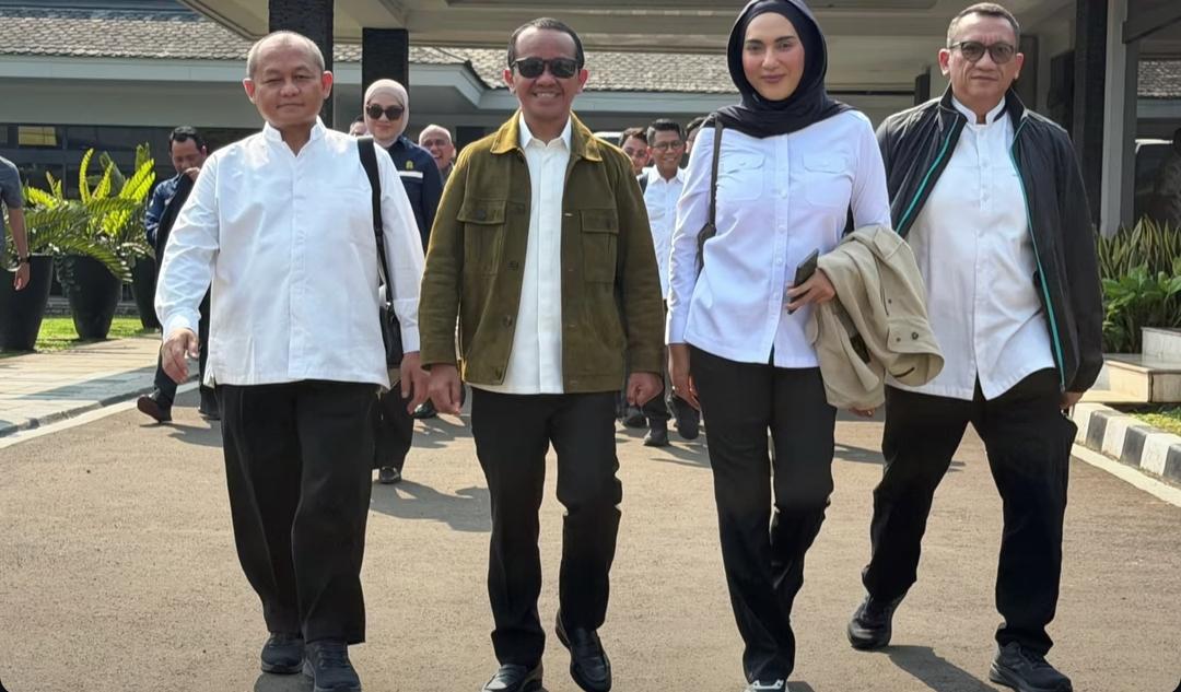 Dampingi Menteri Bahlil di Purworejo, Wakil Ketua DPR Sari Yuliati Dukung Penuh Pemerataan Akses Listrik Desa Dampingi Menteri Bahlil di Purworejo, Wakil Ketua DPR Sari Yuliati Dukung Penuh Pemerataan Akses Listrik Desa