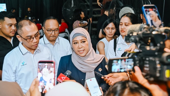 Menkomdigi Meutya Hafid Tegaskan Penyampaian Aspirasi Harus Damai, Waspadai ‘Ilusi Algoritma’ Medsos
