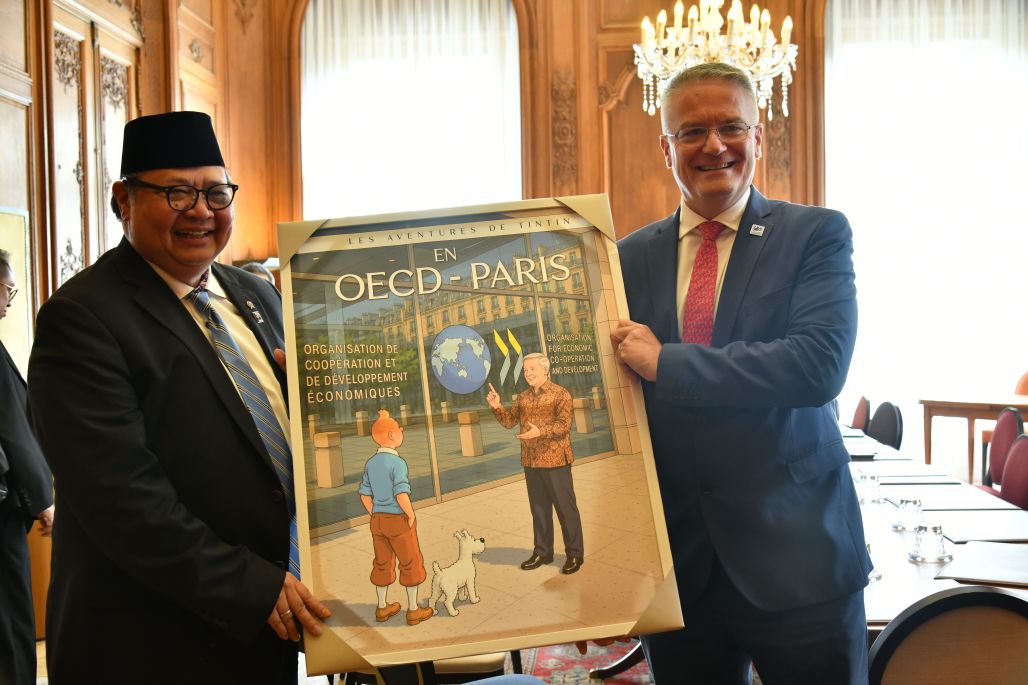 Percepat Aksesi, Menko Airlangga Hartarto Bahas Strategi Transformasi Ekonomi dengan Sekjen OECD