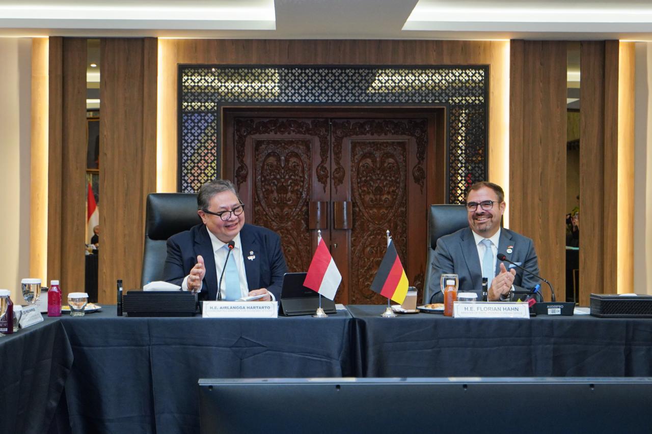 Delegasi Jerman Kepincut Lagu Maluku! Airlangga Hartarto Bawa Kabar Baik Soal Ratifikasi IEU-CEPA Delegasi Jerman Kepincut Lagu Maluku! Airlangga Hartarto Bawa Kabar Baik Soal Ratifikasi IEU-CEPA